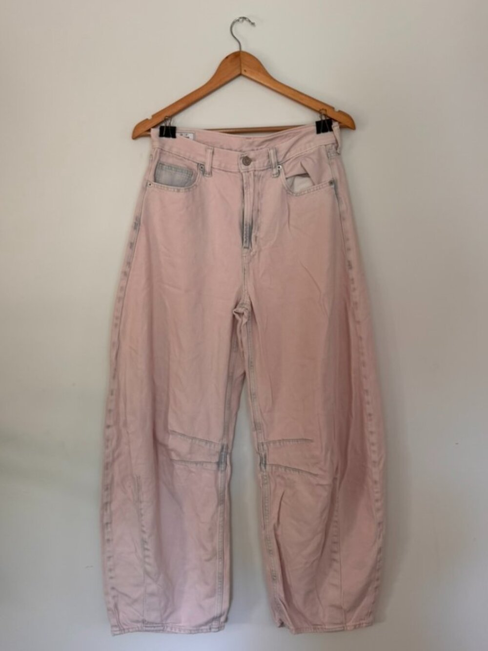 Gap "Horseshoe High Rise" jeans pink